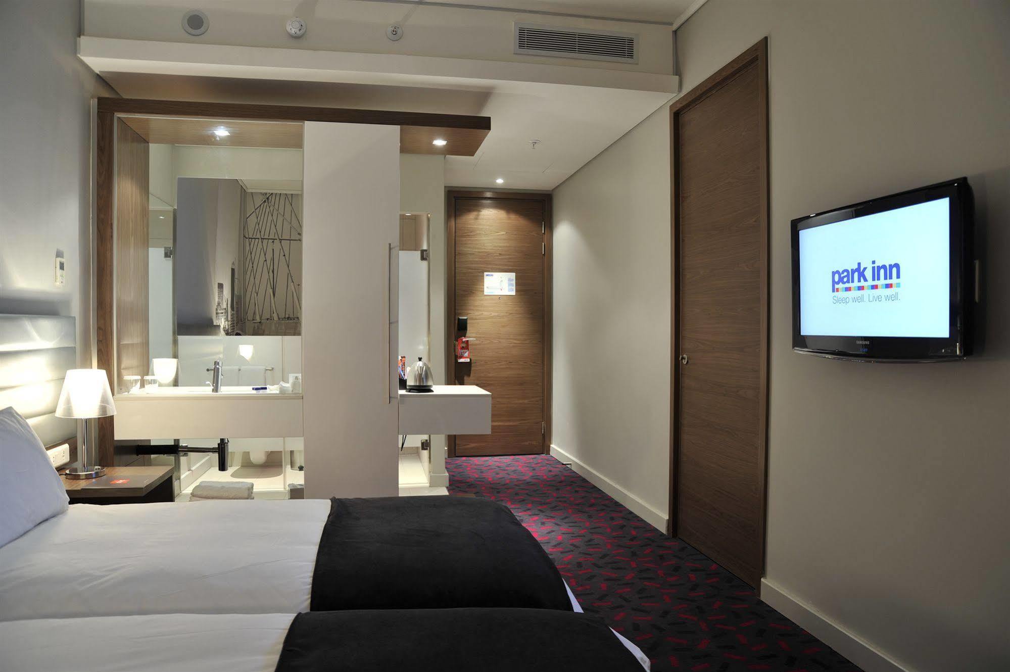 Park Inn Sandton Johannesburg Buitenkant foto